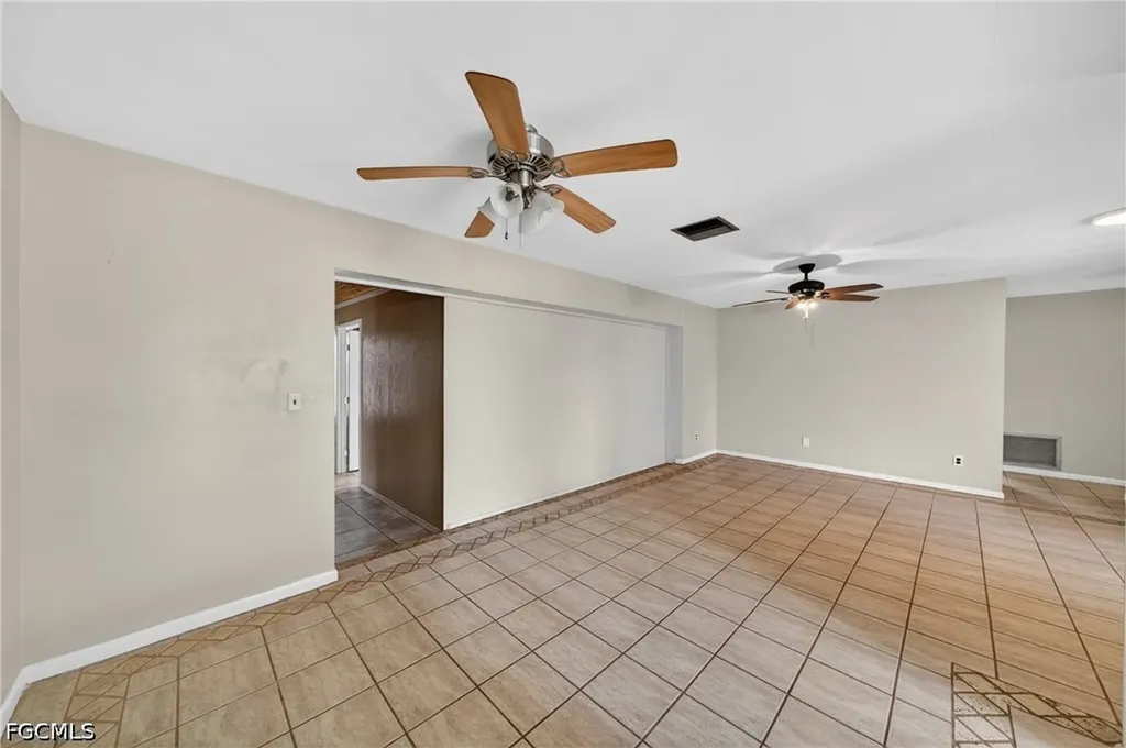 1129 SE 18th Terrace Cape Coral FL 33990