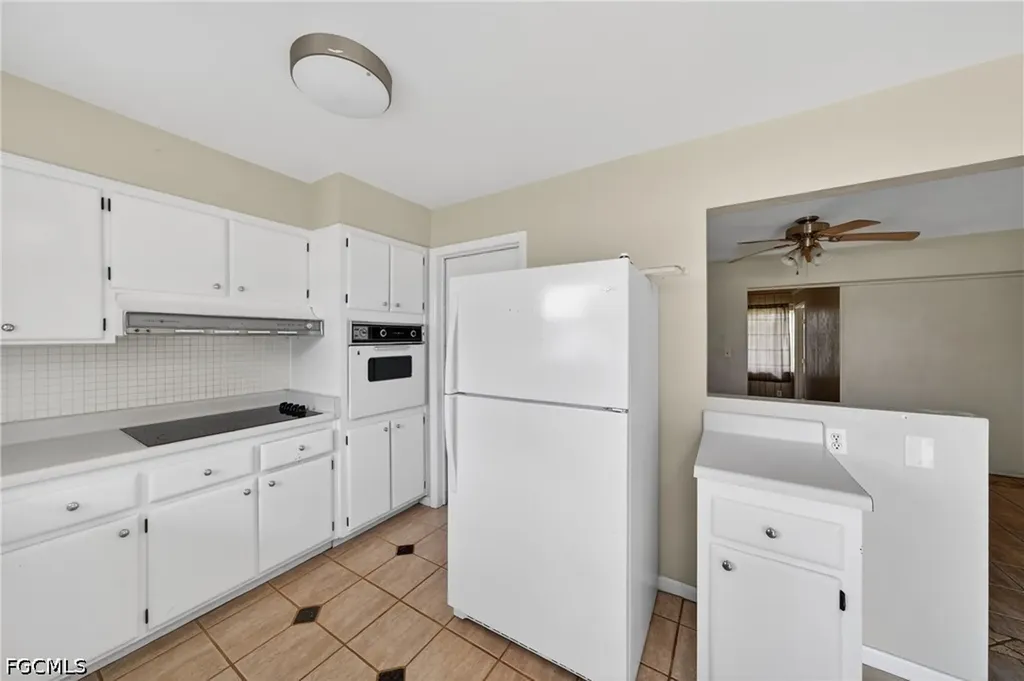 1129 SE 18th Terrace Cape Coral FL 33990