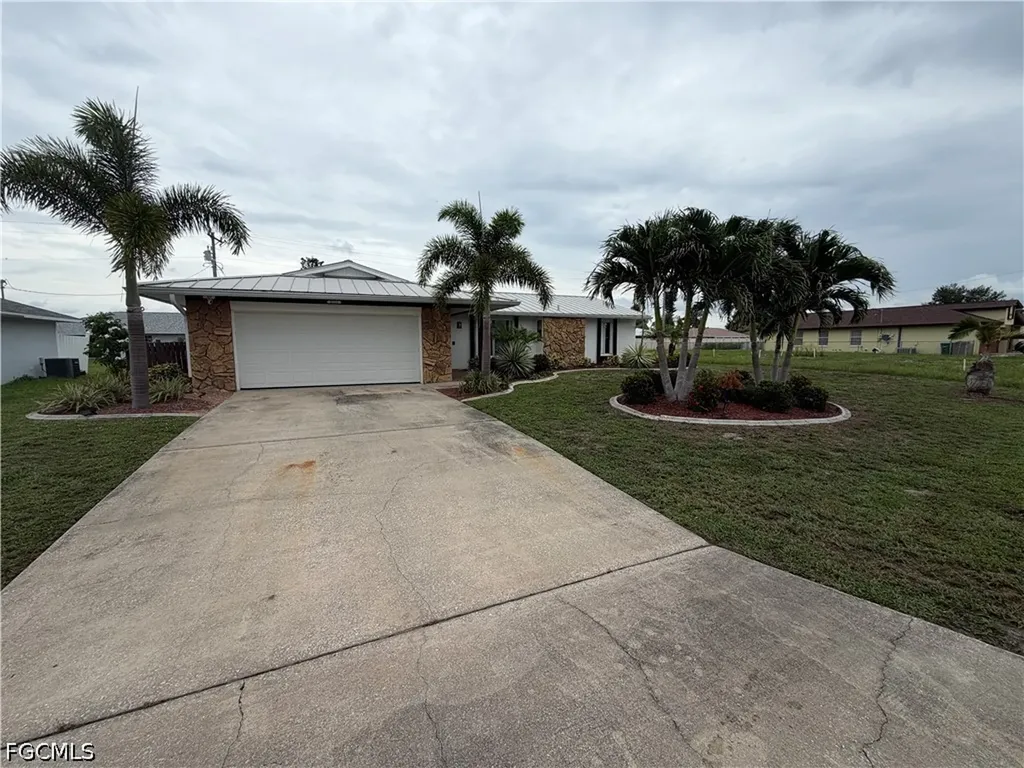 2121 SE 1st Terrace Cape Coral FL 33990