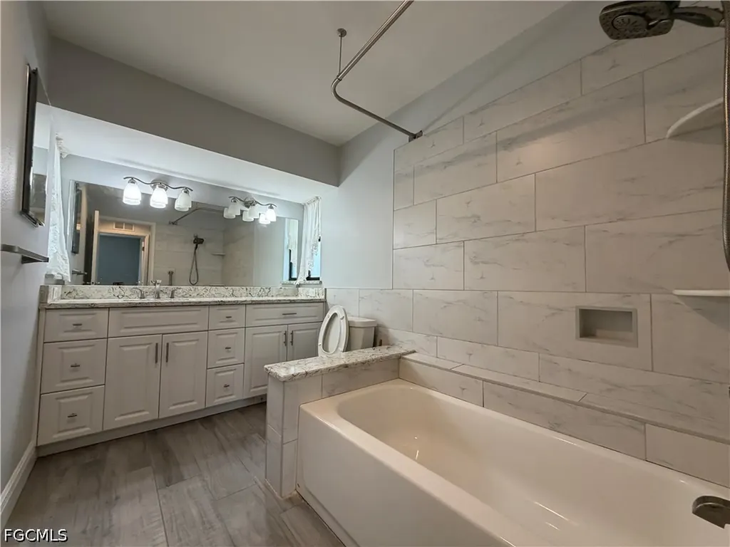 2121 SE 1st Terrace Cape Coral FL 33990