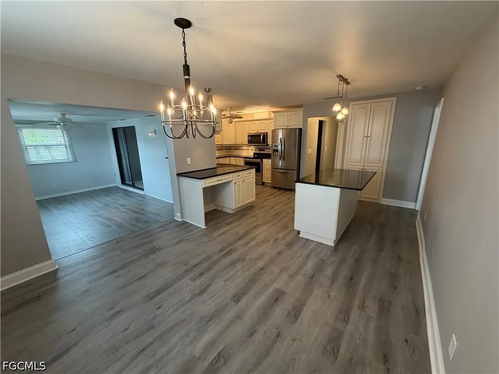 2121 SE 1st Terrace Cape Coral FL 33990