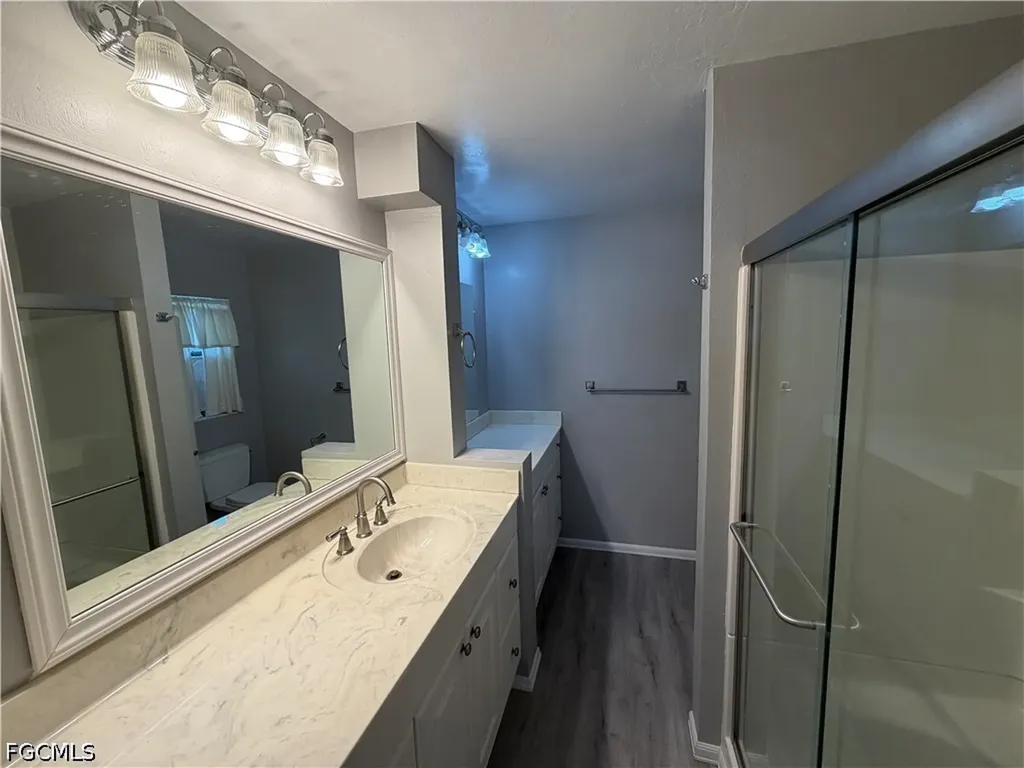 2121 SE 1st Terrace Cape Coral FL 33990