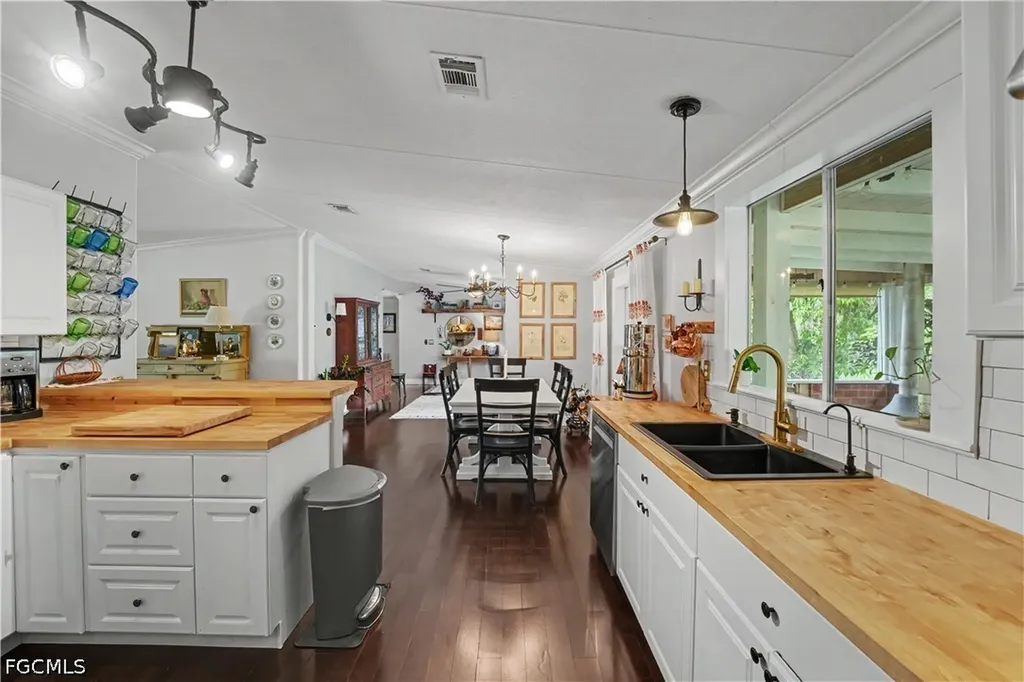 3700 Fort Adams Avenue Labelle FL 33935