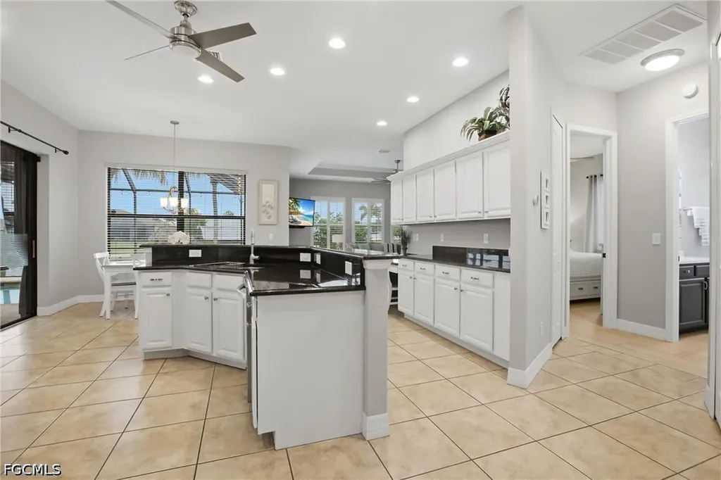 2400 SW 39th Terrace Cape Coral FL 33914