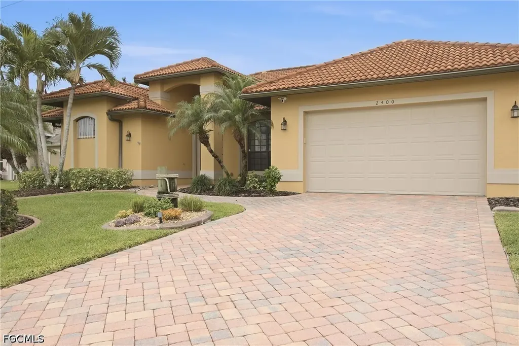 2400 SW 39th Terrace Cape Coral FL 33914