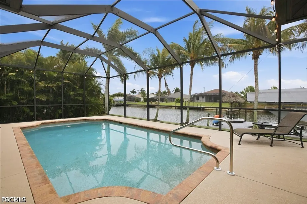 2400 SW 39th Terrace Cape Coral FL 33914