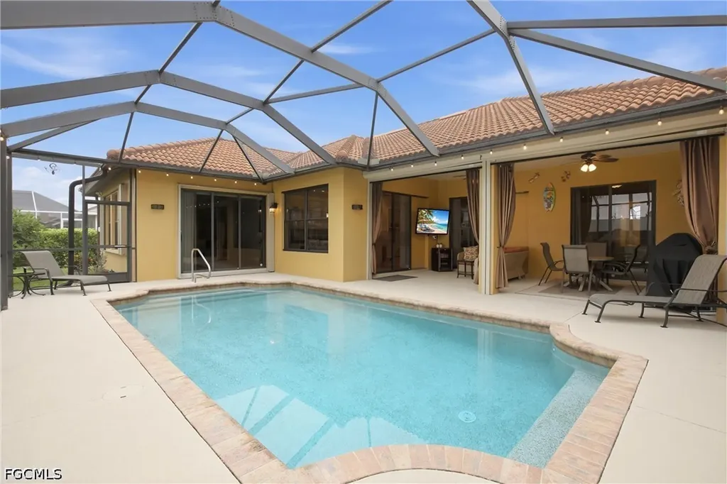 2400 SW 39th Terrace Cape Coral FL 33914