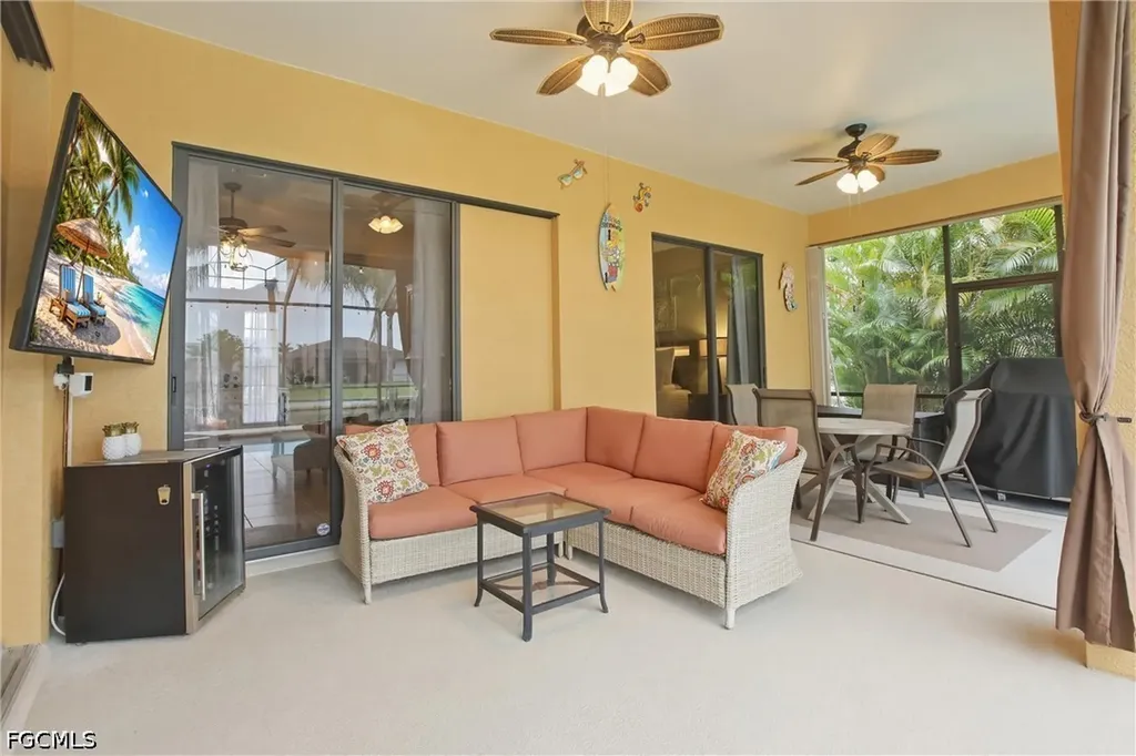 2400 SW 39th Terrace Cape Coral FL 33914