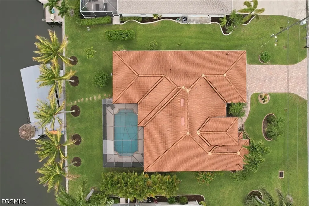 2400 SW 39th Terrace Cape Coral FL 33914