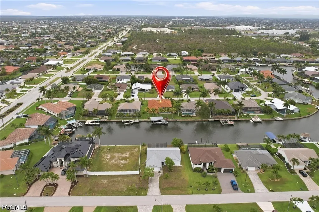 2400 SW 39th Terrace Cape Coral FL 33914