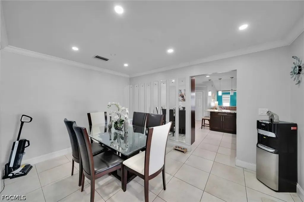 3221 SW 11th Place Cape Coral FL 33914