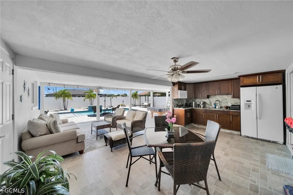 3221 SW 11th Place Cape Coral FL 33914