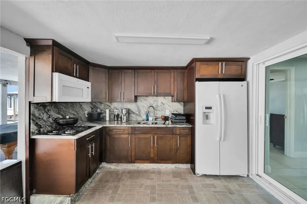 3221 SW 11th Place Cape Coral FL 33914