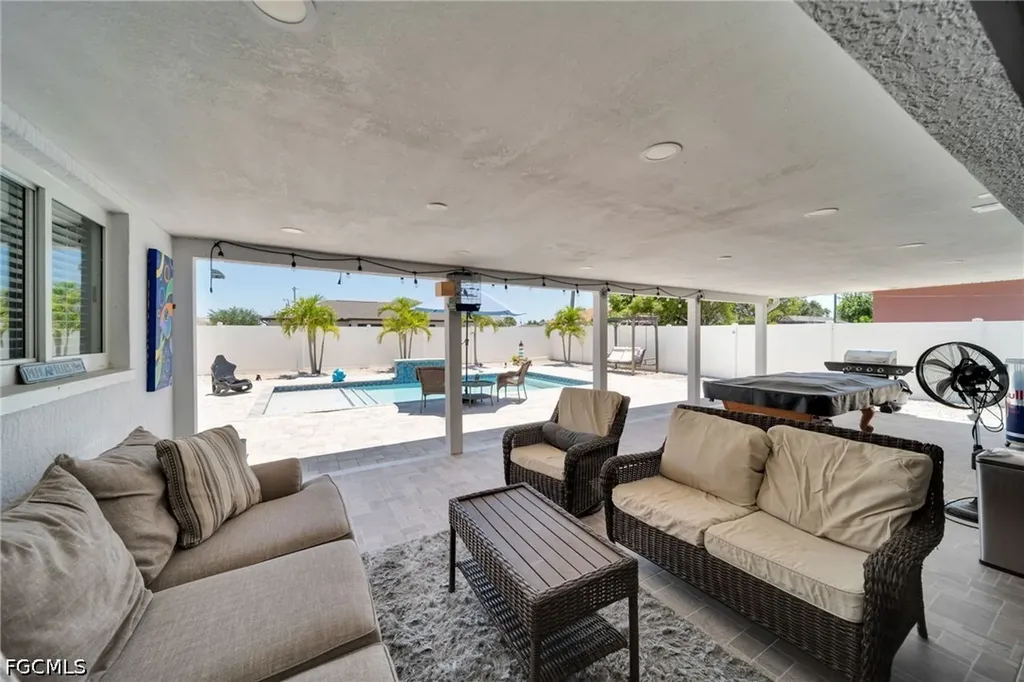 3221 SW 11th Place Cape Coral FL 33914