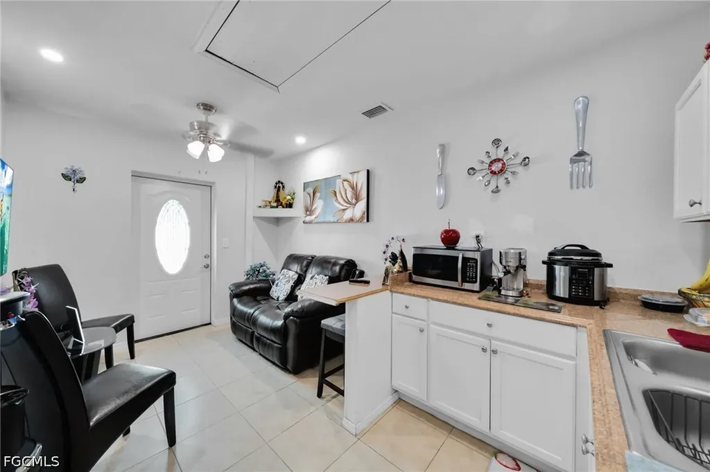 3221 SW 11th Place Cape Coral FL 33914