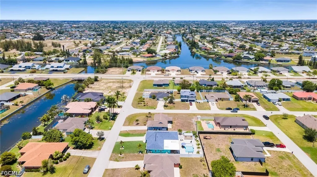 3221 SW 11th Place Cape Coral FL 33914