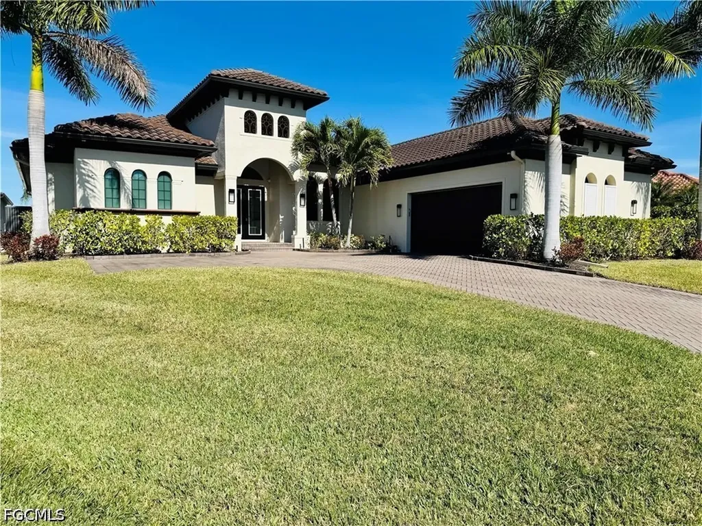 Fort Myers FL, 8533 S Lake Circle