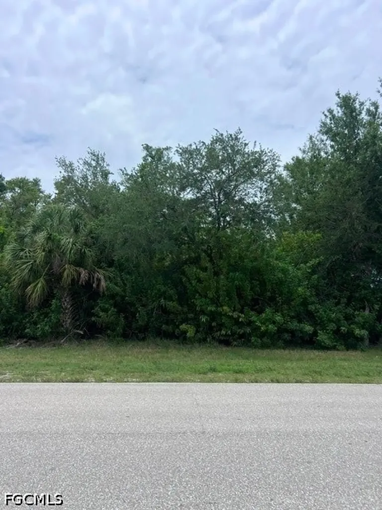 6046 Gillot Boulevard Port Charlotte FL 33981