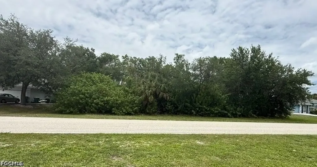 6046 Gillot Boulevard Port Charlotte FL 33981