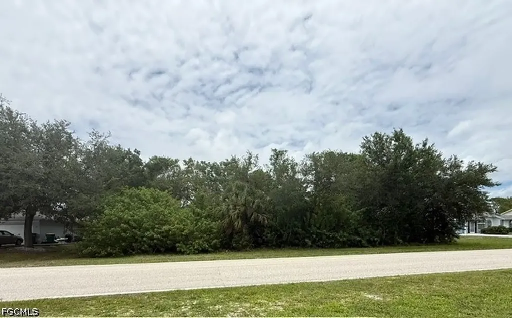 6046 Gillot Boulevard Port Charlotte FL 33981