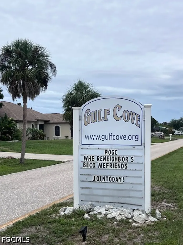 6046 Gillot Boulevard Port Charlotte FL 33981
