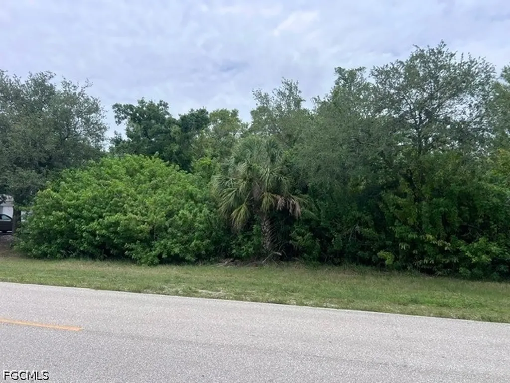 6046 Gillot Boulevard Port Charlotte FL 33981