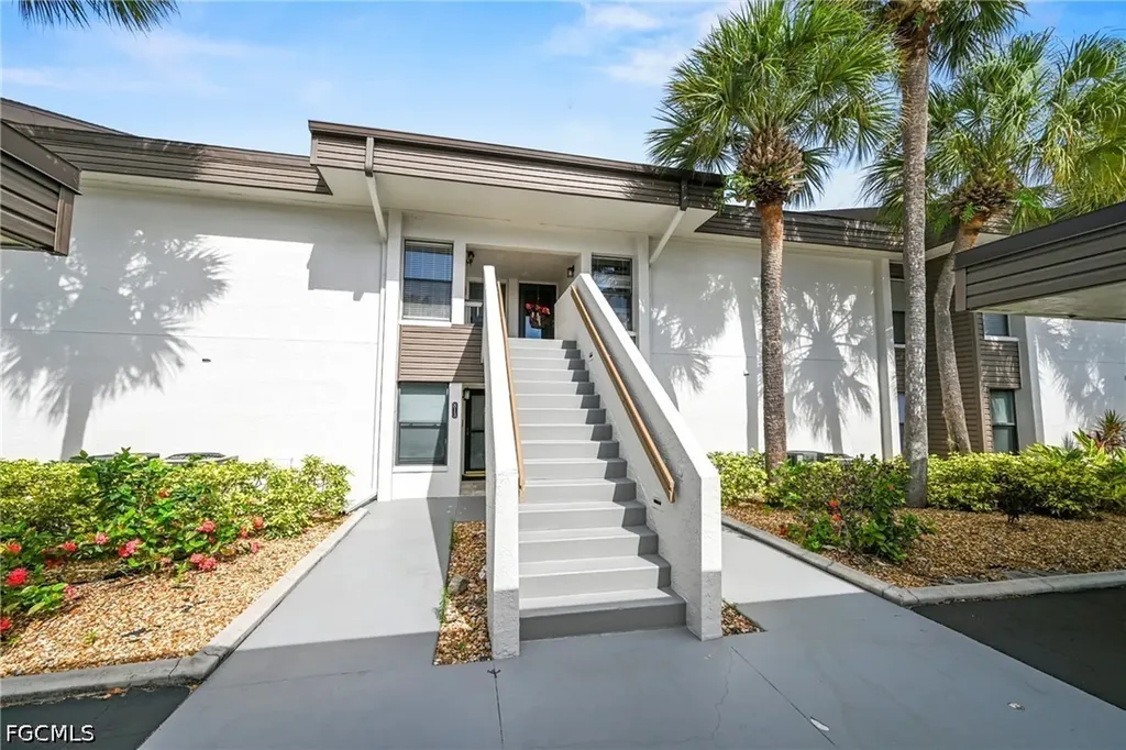 5830 Trailwinds Drive Fort Myers FL 33907