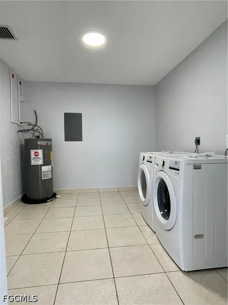 4132 SW 7th Place Cape Coral FL 33914