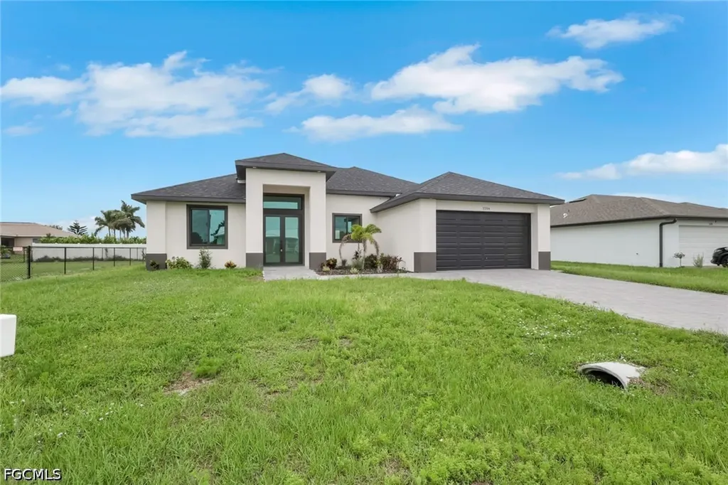 2204 NE 14th Place Cape Coral FL 33909