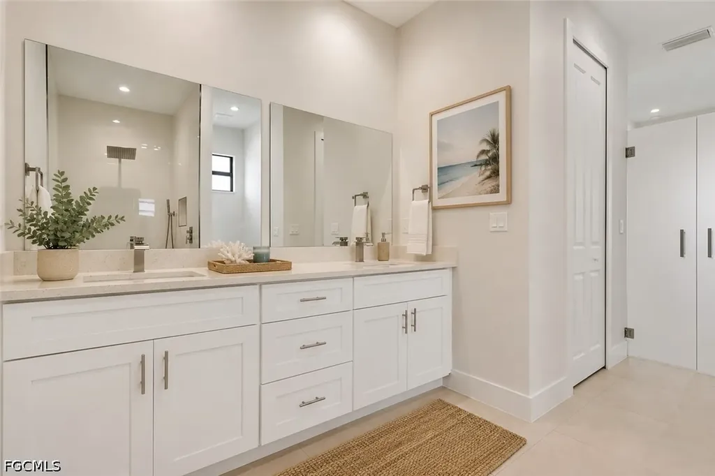 2204 NE 14th Place Cape Coral FL 33909