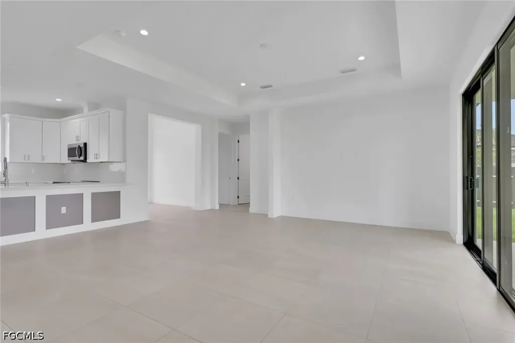 2204 NE 14th Place Cape Coral FL 33909