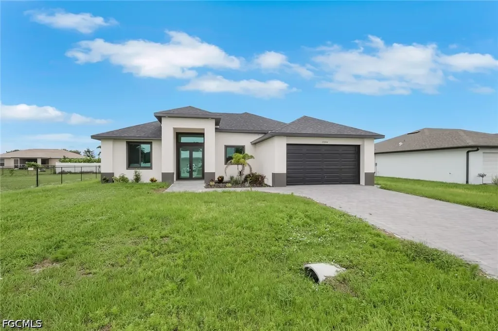 2204 NE 14th Place Cape Coral FL 33909