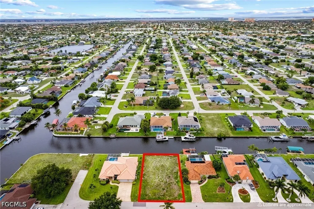 520 SW 43rd Terrace Cape Coral FL 33914