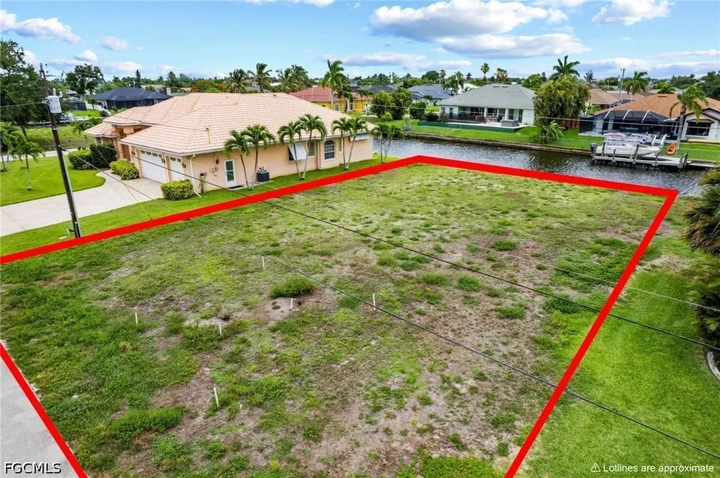 520 SW 43rd Terrace Cape Coral FL 33914