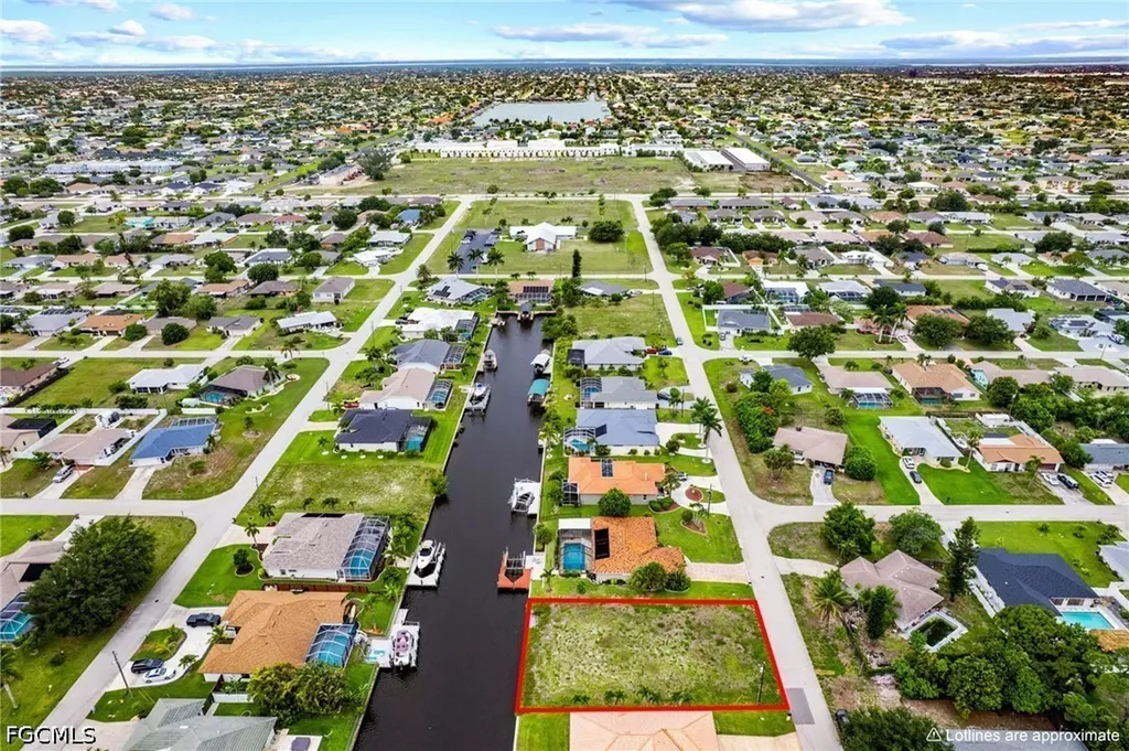 520 SW 43rd Terrace Cape Coral FL 33914