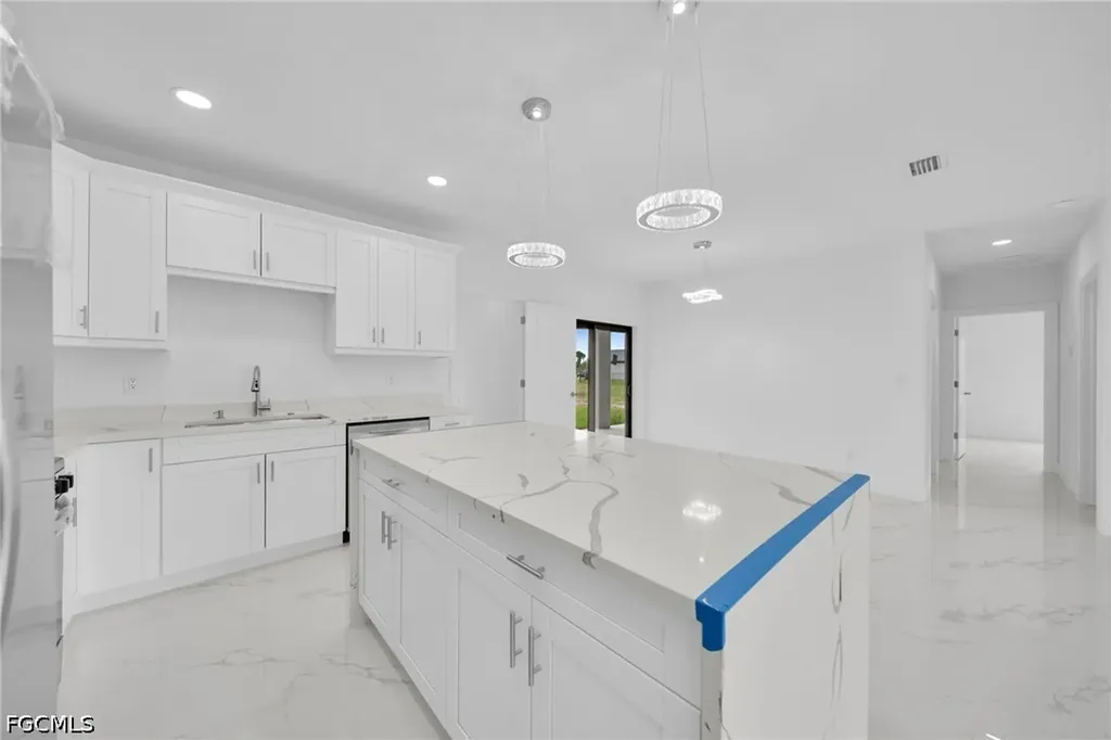 3721 NE 11th Place Cape Coral FL 33909