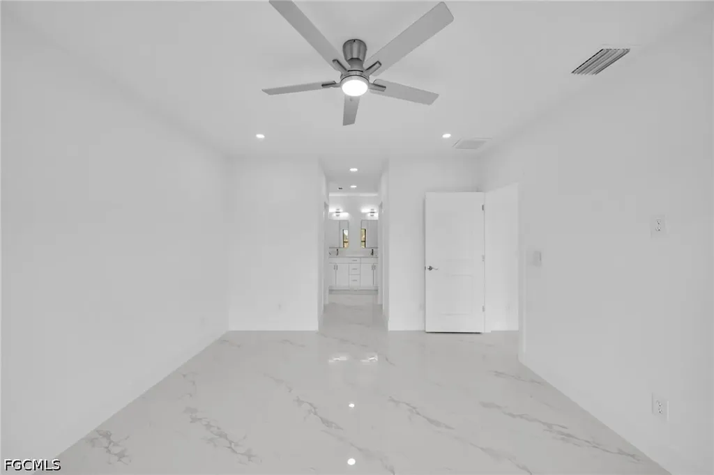 3721 NE 11th Place Cape Coral FL 33909