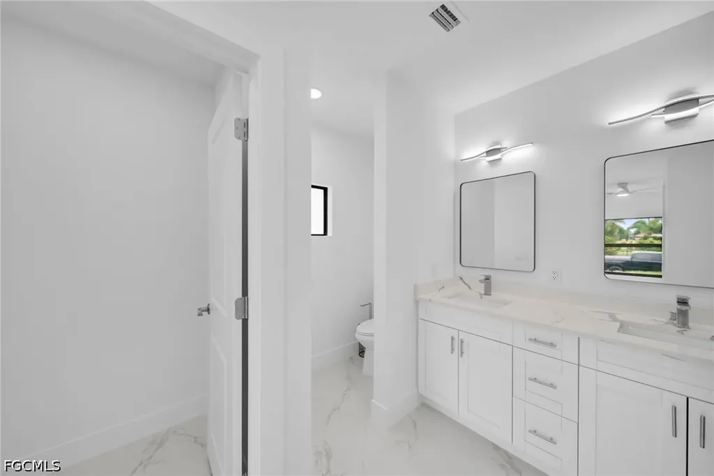 3721 NE 11th Place Cape Coral FL 33909
