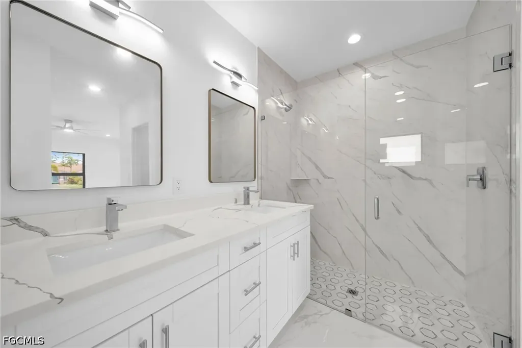3721 NE 11th Place Cape Coral FL 33909