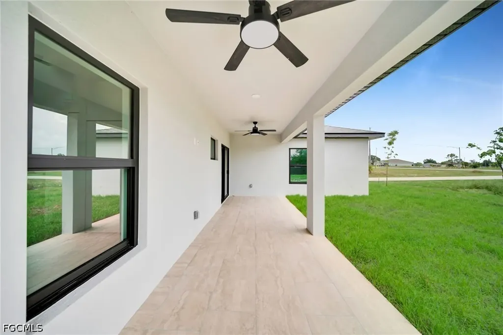 3721 NE 11th Place Cape Coral FL 33909