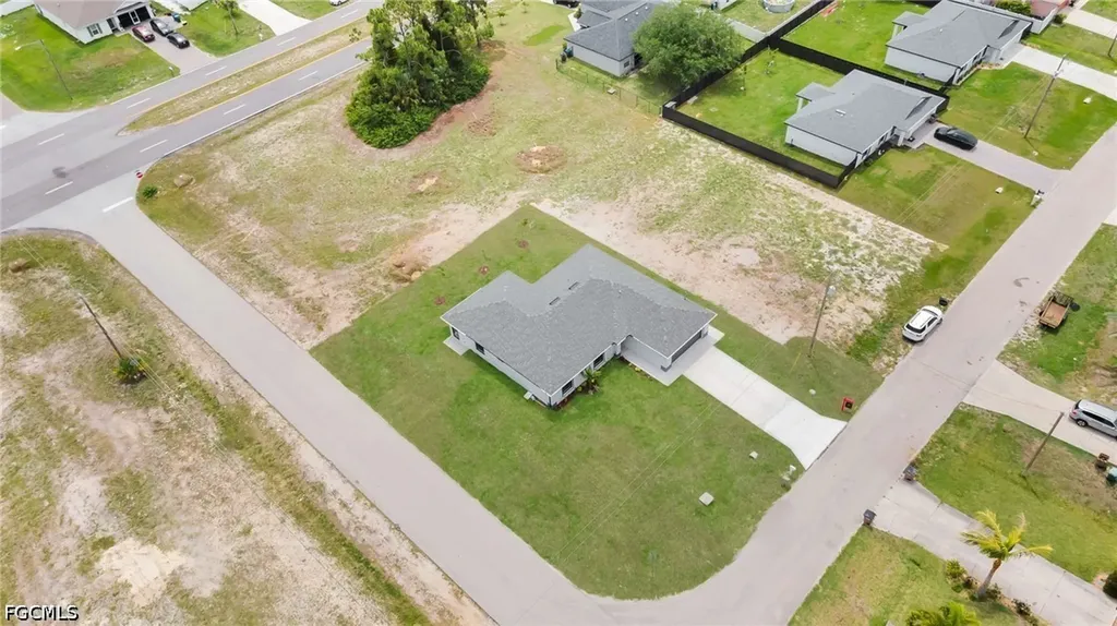 3721 NE 11th Place Cape Coral FL 33909