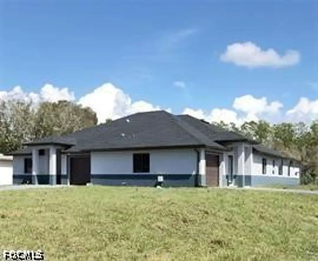 945 Homestead Road S Lehigh Acres FL 33974