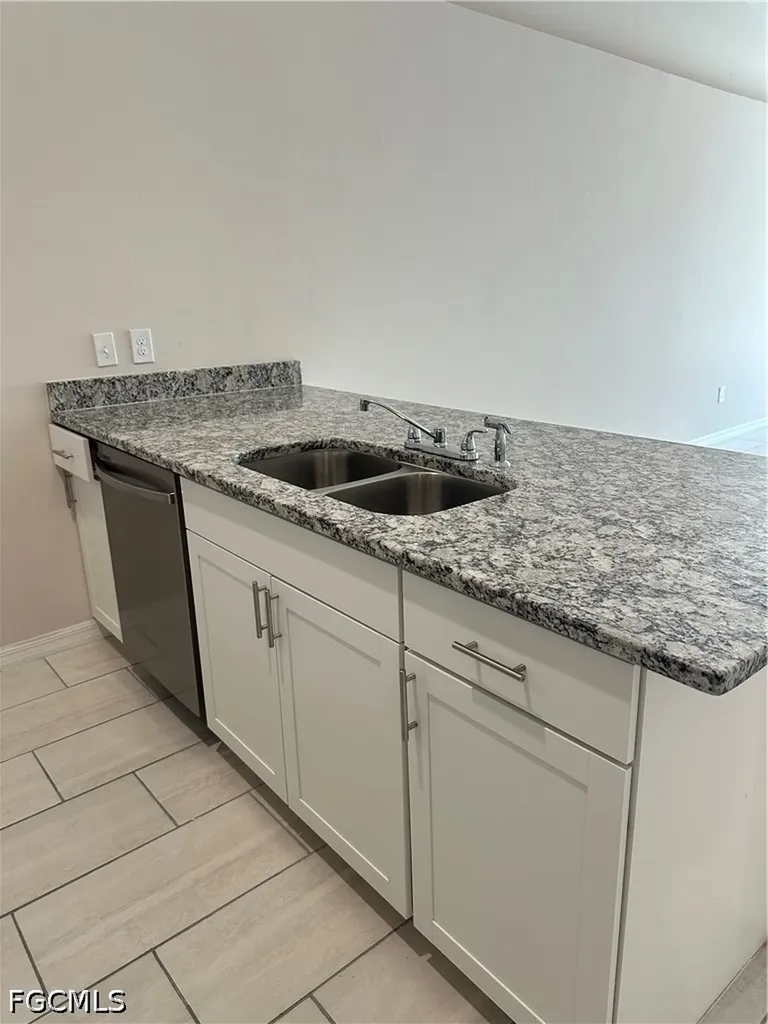1113 Gleason Parkway Cape Coral FL 33914