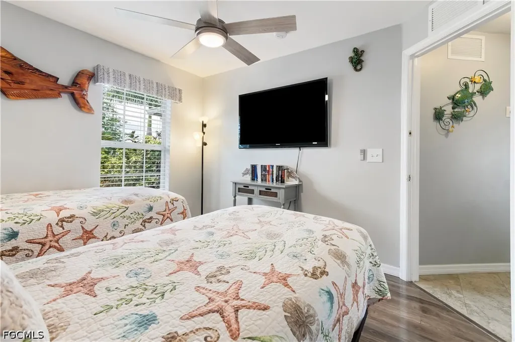 152 Nicholas Parkway E Cape Coral FL 33990