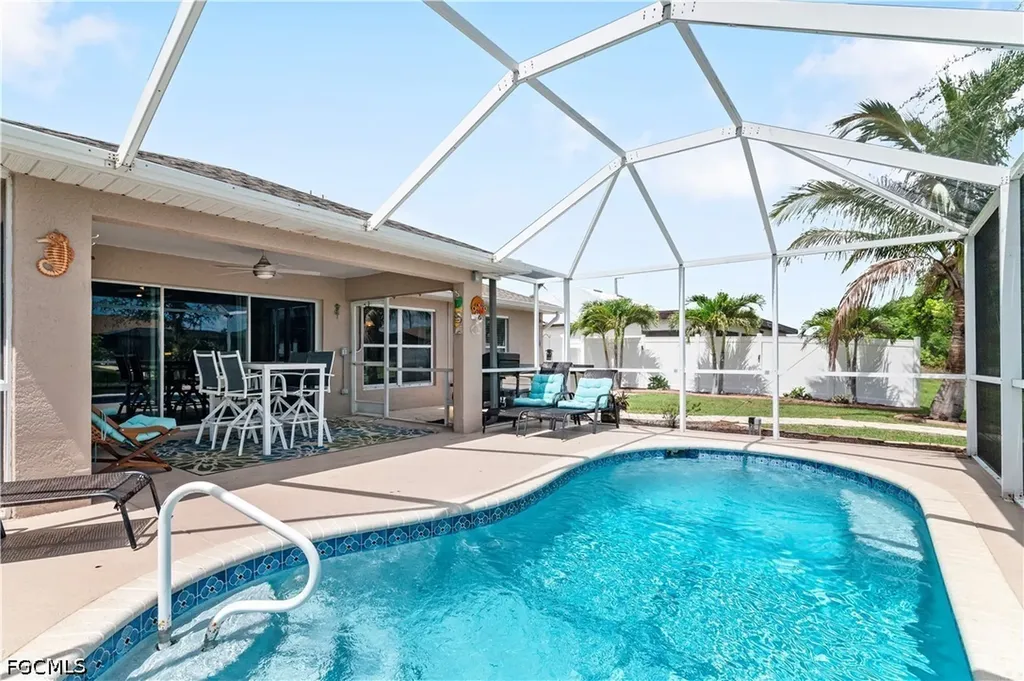 152 Nicholas Parkway E Cape Coral FL 33990