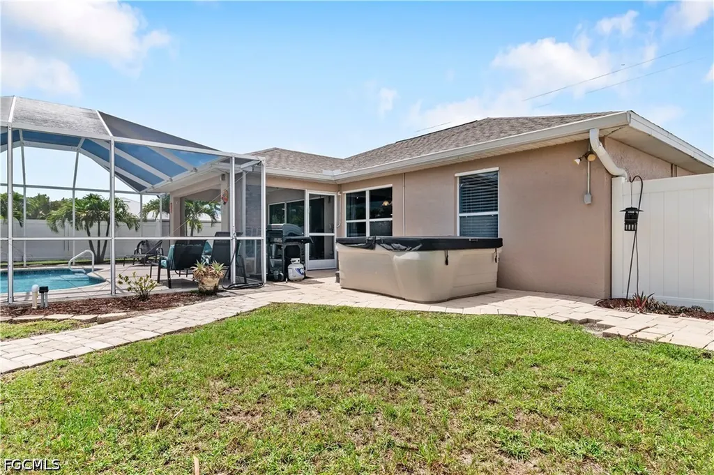 152 Nicholas Parkway E Cape Coral FL 33990