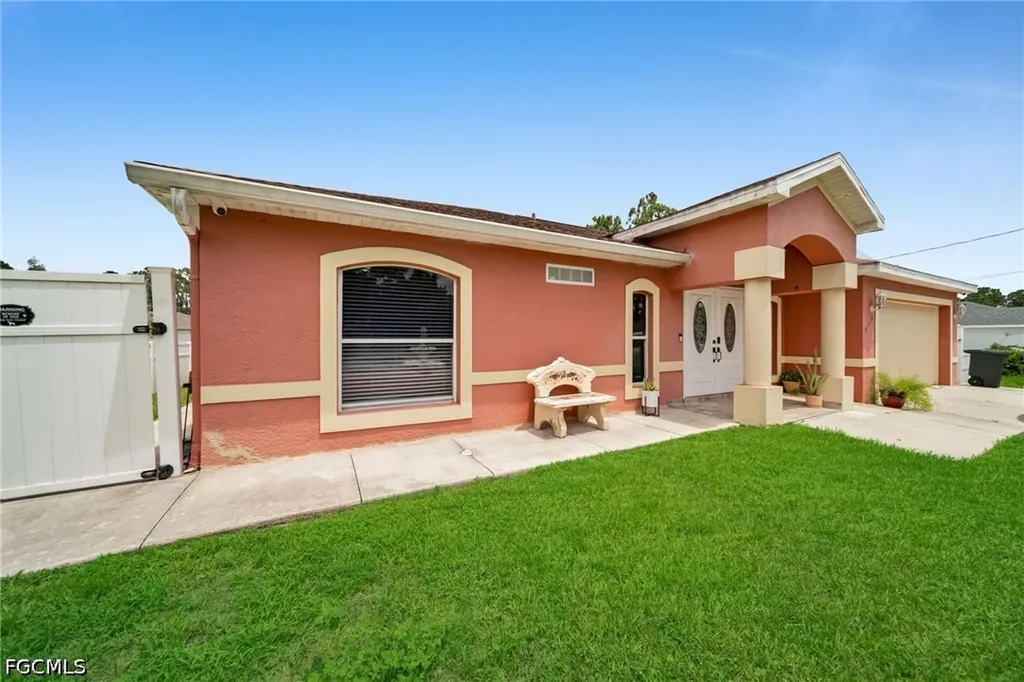 539 Summit Avenue S Lehigh Acres FL 33974