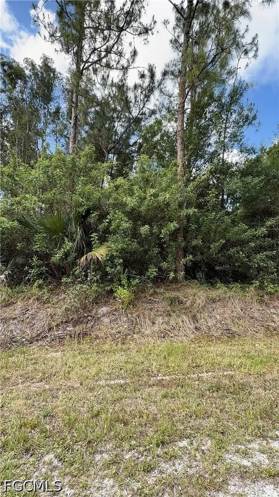 2830 NE 70th Avenue Naples FL 34120