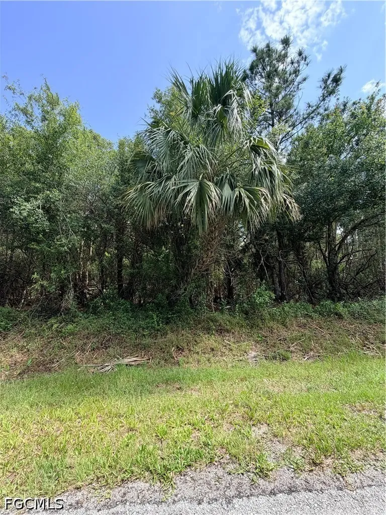2830 NE 70th Avenue Naples FL 34120