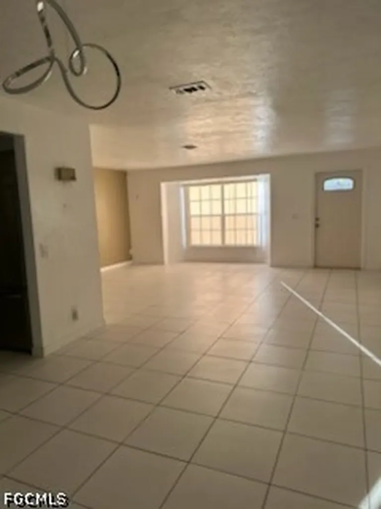 381 Melody Court Fort Myers FL 33916